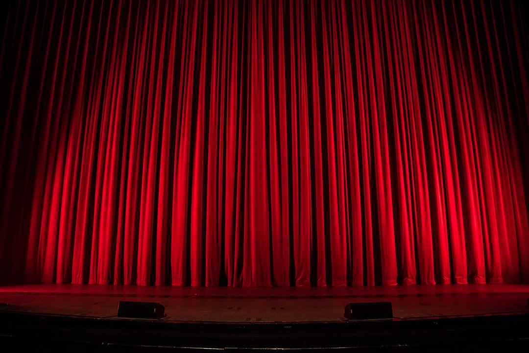 Photo theater